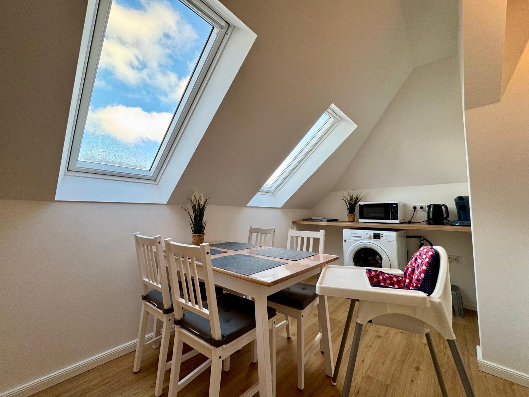 Modernes City Apartment Nahe Hbf Emden Exterior foto